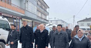 Arslan Sarıkamış'ta esnaf ve vatandaşlarla buluştu