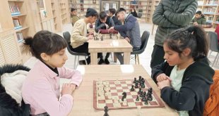Ağrı'da pansiyonlu okullar satranç turnuvası heyecanı