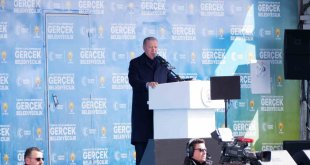 Cumhurbaşkanı Erdoğan: "Bugün doya doya teneffüs ettiğimiz özgürlük ortamı birileri tarafından bizlere altın tepside sunulmadı"