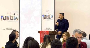 Vali Çelik, Hakkâri Turizm Eylem Geliştirme Çalıştayı'na katıldı