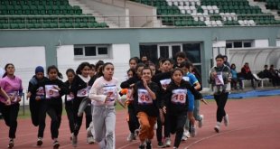 Kars'ta atletizm yarışları yapıldı