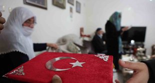 Türkiye'nin en genç belediye başkanından şehit ailesine anlamlı ziyaret