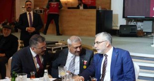 Bakan Işıkhan şehit aileleri ve gazilerle iftarda buluştu