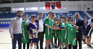 Hakkari'de futsal müsabakaları sona erdi