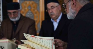 Elazığ'ın camileri mukabele halkalarıyla şenlendi