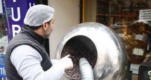 Elazığ'da bademin badem şekerine yolculuğu başladı