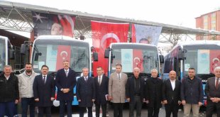 Hakkari Belediyesi araç filosuna 6 araç daha ekledi