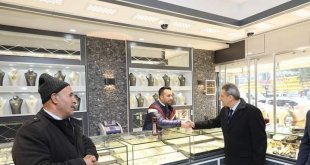 Vali Karaömeroğlu, esnaf ve vatandaşları ziyaret etti