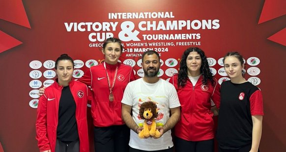 2024 Uluslararası Şampiyonlar Turnuvası'nda Erzincanlı güreşçilerin başarısı