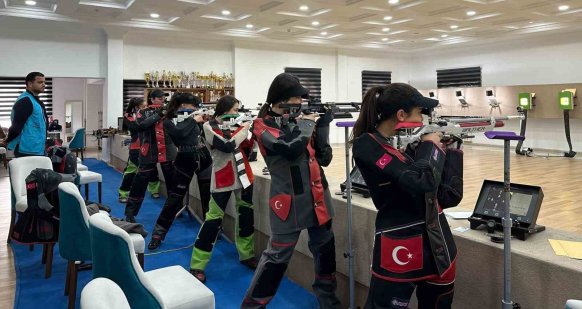 Erzincan'da derece için silahlar çekildi