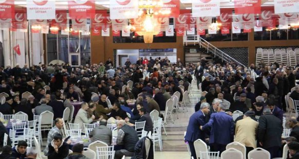 Fatih Erbakan, Muş'ta vatandaşlarla iftarda buluştu