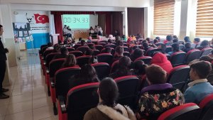 Çıldır'da öğrenciler münazarada buluştu