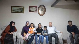 Vali Koç ve eşi, Polat ailesinin iftar sofrasına konuk oldular