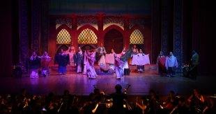 "Arşın Mal Alan" opereti Muş'ta sahnelendi