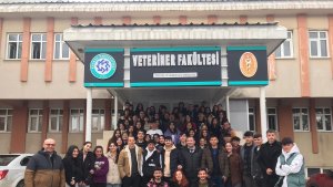 Öğrenciler Kafkas Üniversitesi'ni gezdi