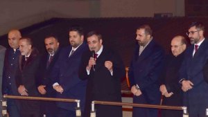 Cumhurbaşkanı Yardımcısı Yılmaz, Ahlat'ta halkla buluştu