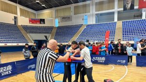 Van'da bilek güreşi müsabakaları sona erdi