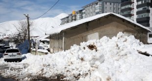 Van, Muş ve Bitlis'te kar nedeniyle 171 yerleşim biriminin yolu kapandı