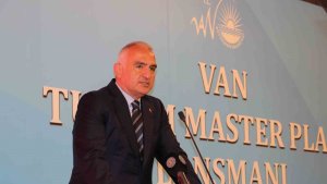 Bakan Ersoy: "Van artık Avrupa Festivaller Birliği üyeliğine kabul edilen ve bu festivalimize ev sahipliği yapacak şehirlerimizden biridir"