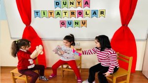 Anaokulu Öğrencileri Tiyatro Gününü Kutladı