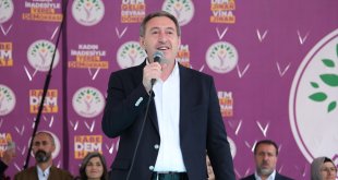 DEM Parti Eş Genel Başkanı Bakırhan, partisinin Van mitingine katıldı