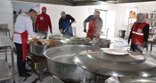 Türk Kızılay, Muş'ta her gün 1200 aileye sıcak yemek ulaştırıyor