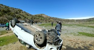 Bingöl'de takla atan otomobildeki 2 kişi yaralandı