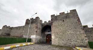 Tarihi Ardahan Kalesi Ramazan Bayramı'nda ziyaretçilerini bekliyor