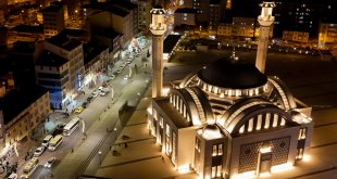 Erzurum, Ardahan ve Tunceli'de Kadir Gecesi idrak edildi