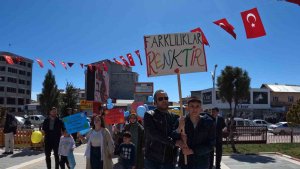 Erciş'te '2 Nisan Otizm Farkındalık Günü' etkinliği düzenlendi