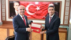 Malatya Büyükşehir Belediyesinde devir teslim töreni