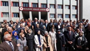 Başkan Sekmen yoğun bir ilgiyle mazbatasını aldı