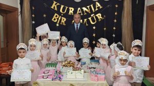 İpekyolu ilçesinde Kur'an-ı Kerim'e geçen çocuklar için tören düzenledi