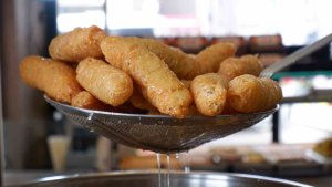 Erzurum'da iftar sofralarının vazgeçilmez tatlısı