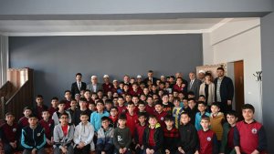 Öğrencileri hatim duasında yalnız bırakmadılar