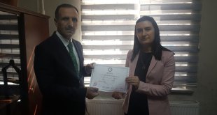 Solhan'da AK Partili belediye başkanları mazbatalarını aldı