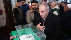 Elazığ'da Sakal-ı Şerif'i görmek için sıraya girdiler