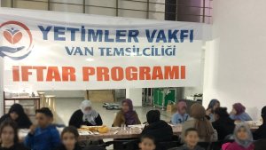 Van'daki yetim çocuklar iftar sofrasında buluştu