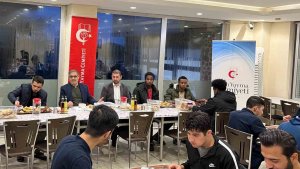 Kars İlim Yayma Cemiyeti öğrencilerle iftarda bir araya geldi