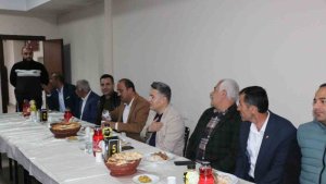 Kaymakam Özçelik, il genel meclis üyeleri ve muhtarlarla iftar yaptı