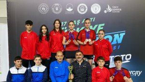 Erzincanlı badmintoncular 4 farklı branşta Türkiye şampiyonluğu kazandı