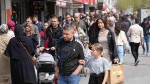 Erzincan'da çarşı ve pazarda bayram yoğunluğu yaşanıyor