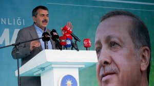 Bakan Tekin; "Şapkamızı önümüze, elimizi de vicdanımıza koyup yeniden düşünmenin vaktidir"