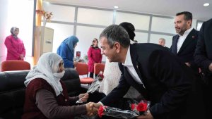 Bayramda huzurevi sakinleri unutulmadı