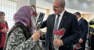 Elazığ'da huzurevinde bayramlaşma programı düzenlendi