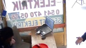 Çalışmayan elektrikli süpürgenin içinden 15 tane fare çıktı