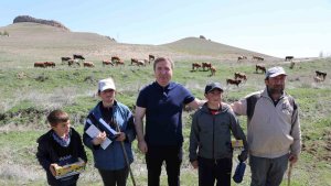 Vali ile çobanlık yaban çocukların karşılaşması yürekleri ısıttı