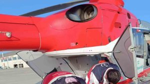 Kosta kırığı hastası için helikopter ambulans havalandı