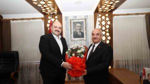 Başkan Akpunar, görevi Orhan'dan devraldı