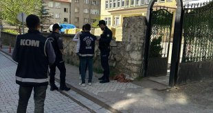 Elazığ'da polis okul önlerinde denetim yaptı